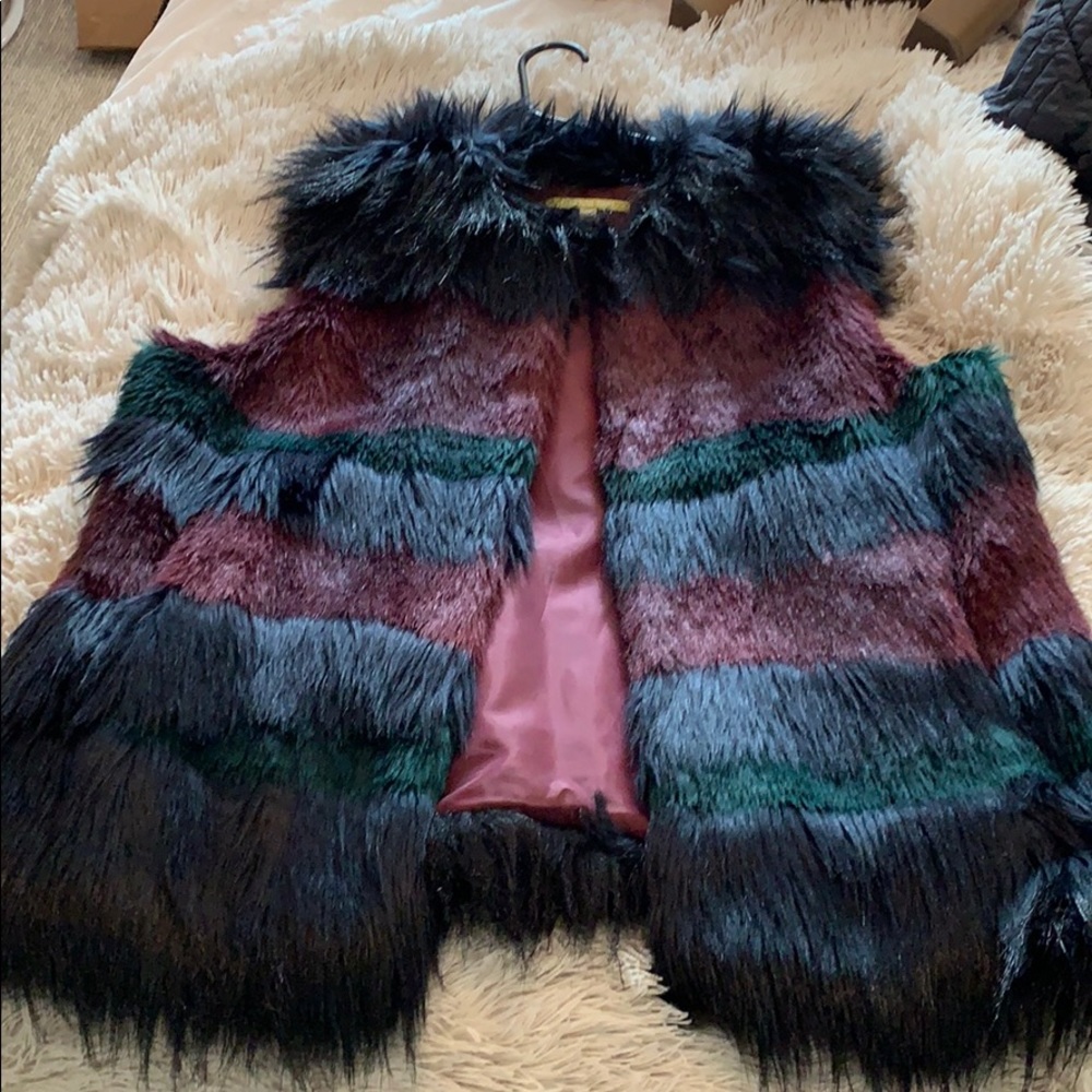 new without tags Gianni Bini faux fur vest